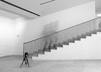 Körperbewegungen im Raum: „Das Bewegliche ist primär das Kunstwerk und der Mensch. Innerhalb von Architektur.” Hans Hollein (1934 - 2014)