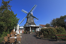 Norderney: DIE Thalassoinsel. Die Windmühle Selden Rüst, ist die einzige Windmühle auf den Ostfriesischen Inseln.