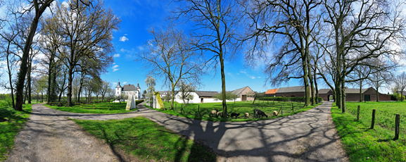 Der Niederrhein: Frühling – Panoramablick 180 Grad. Vorst - Haus Neersdonk. Panoramagröße: 128x51 cm / 300dpi