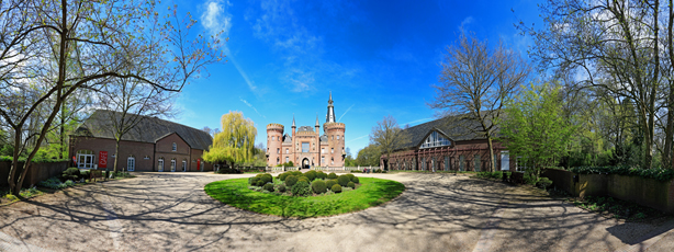 Der Niederrhein: Frühling – Panoramablick 180 Grad. Kleve - Schloss Moyland. Panoramagröße: 135x50 cm / 300dpi