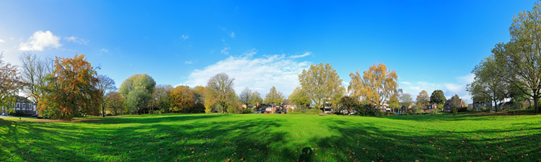 Der Niederrhein:Herbst – Panoramablick 180 Grad. Kempen: East Cambridgeshire Park. Panoramagröße: 190x57 cm / 300dpi