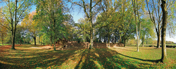 Der Niederrhein:Herbst – Panoramablick 180 Grad. Burg Wachtendonk. Panoramagröße: 133x52 cm / 300dpi