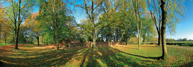 Der Niederrhein: Herbst – Panoramablick 180 Grad. Burg Wachtendonk: 150x52 cm / 300dpi