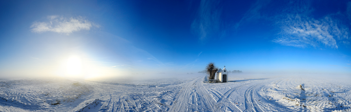 Der Niederrhein: Winter – Panoramablick 180 Grad. Heiligenhäuschen bei St. Peter - Kempen. Panoramagröße: 183x58 cm / 300dpi