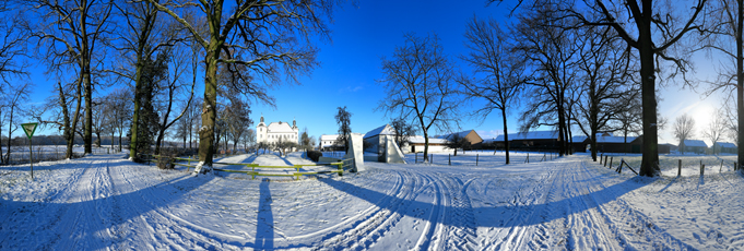 Der Niederrhein: Winter – Panoramablick 180 Grad. Haus Neersdonk bei Vorst. Panoramagröße: 147x49 cm / 300dpi