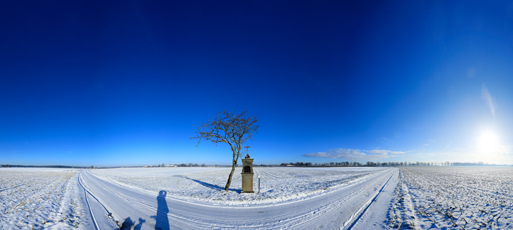 Der Niederrhein: Winter – Panoramablick 180 Grad. Vorst: Der Gotthardus-Kreuzweg. Panoramagröße: 133x60 cm / 300dpi